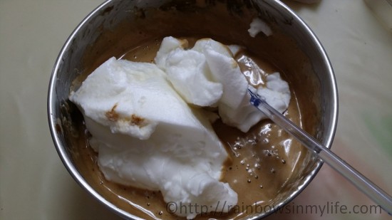 Coffee Chiffon Cake - fold meringue
