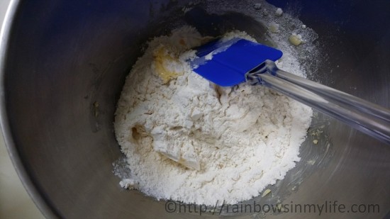 Hong Kong Style Egg Tarts - flour 2