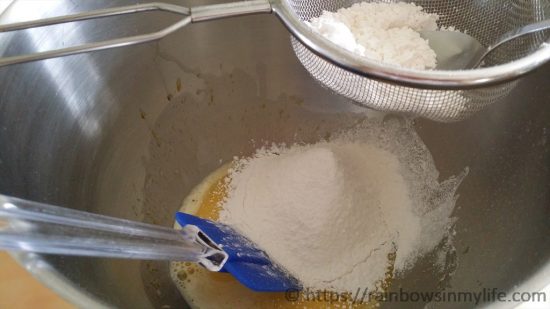 Plain Sponge Cake - add flour